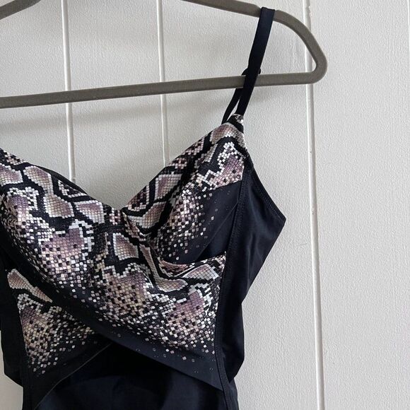 Gottex Honduras Solid/Snake-Print One-Piece Bathing Suit - Picture 5 of 10